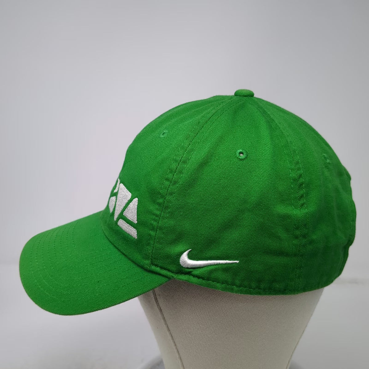Nike Green One Size Baseball Cap Heritage 86 Slideback Embroidered BVA Logo hat