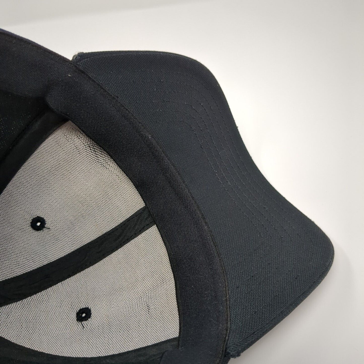 Under Armour Fitted Hat Black Large/XL Solid Embroidered 6 Panel