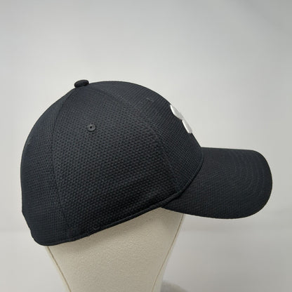 Under Armour Fitted Hat Black M/L Embroidered Vented Holes 6 Panel Polyester