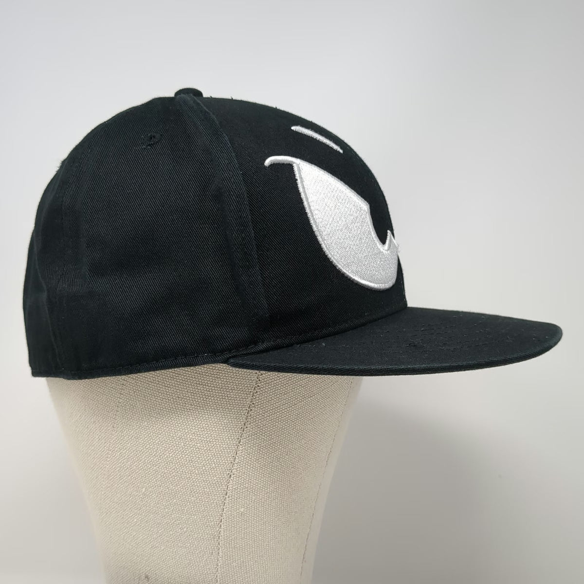 Concept One Marvin the Martian Hat Baseball Cap Black One Size Looney Tunes Eyes