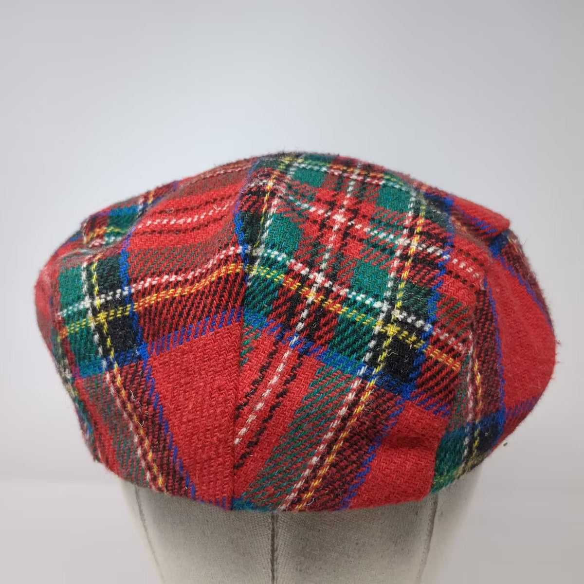 Country Gentleman Flat Cap Red Tartan Plaid Wool Tweed Made USA Hat L Vintage