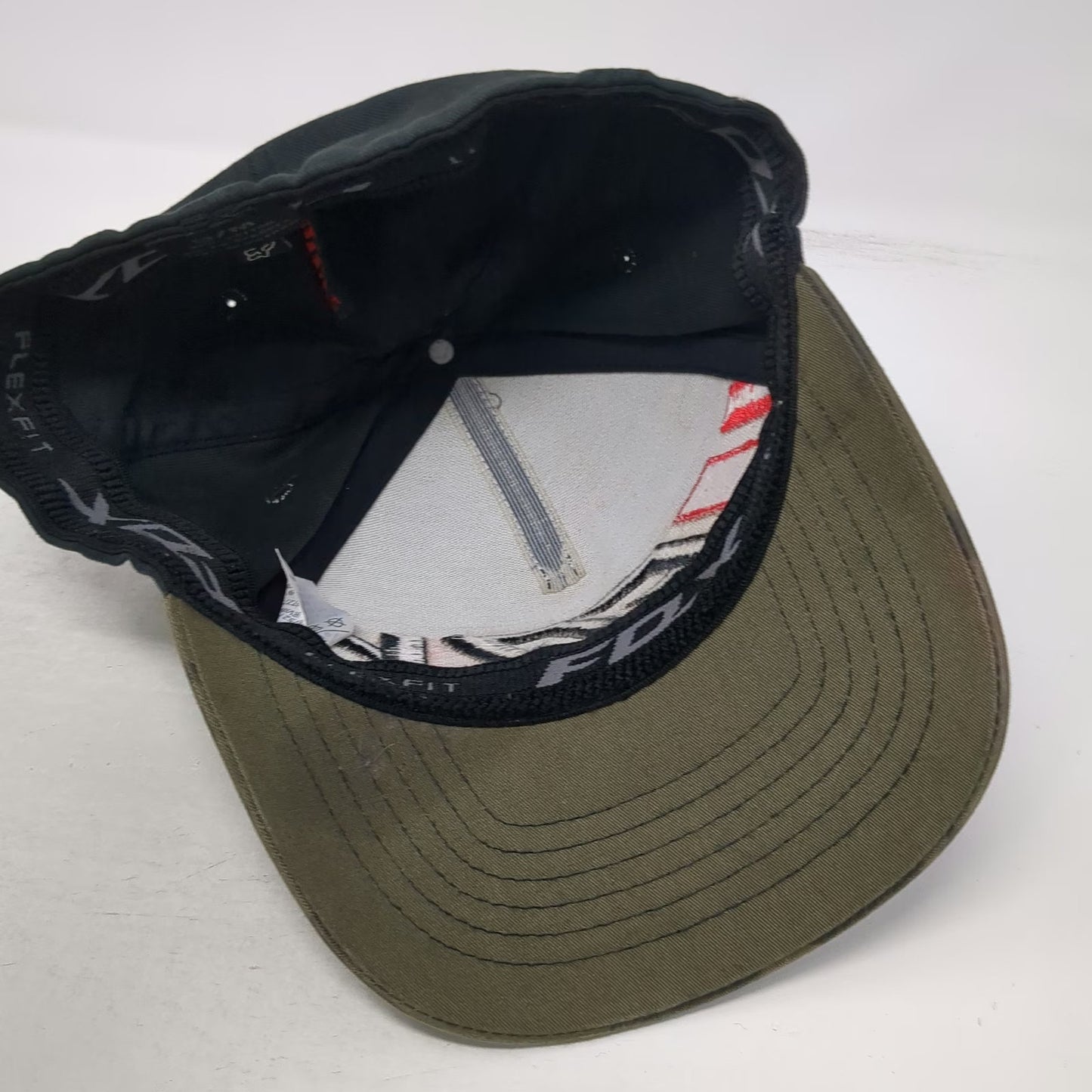 Fox Racing 5 Panel Black Green M Hat Flexfit MX Logo Embroidered Cotton Spandex
