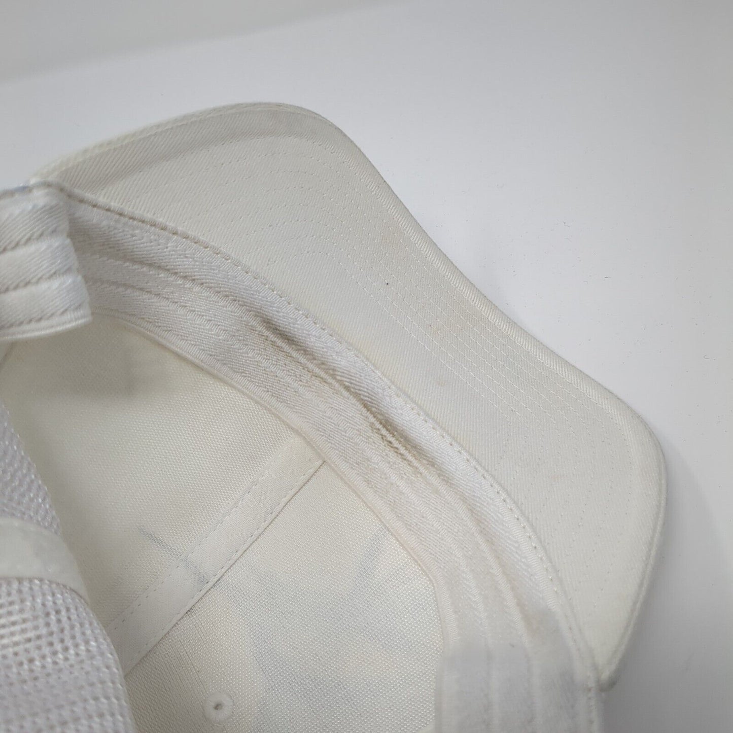 Columbia PFG Unisex Fitted Trucker Hat White L/XL Mesh Back Vented Holes 6 Panel