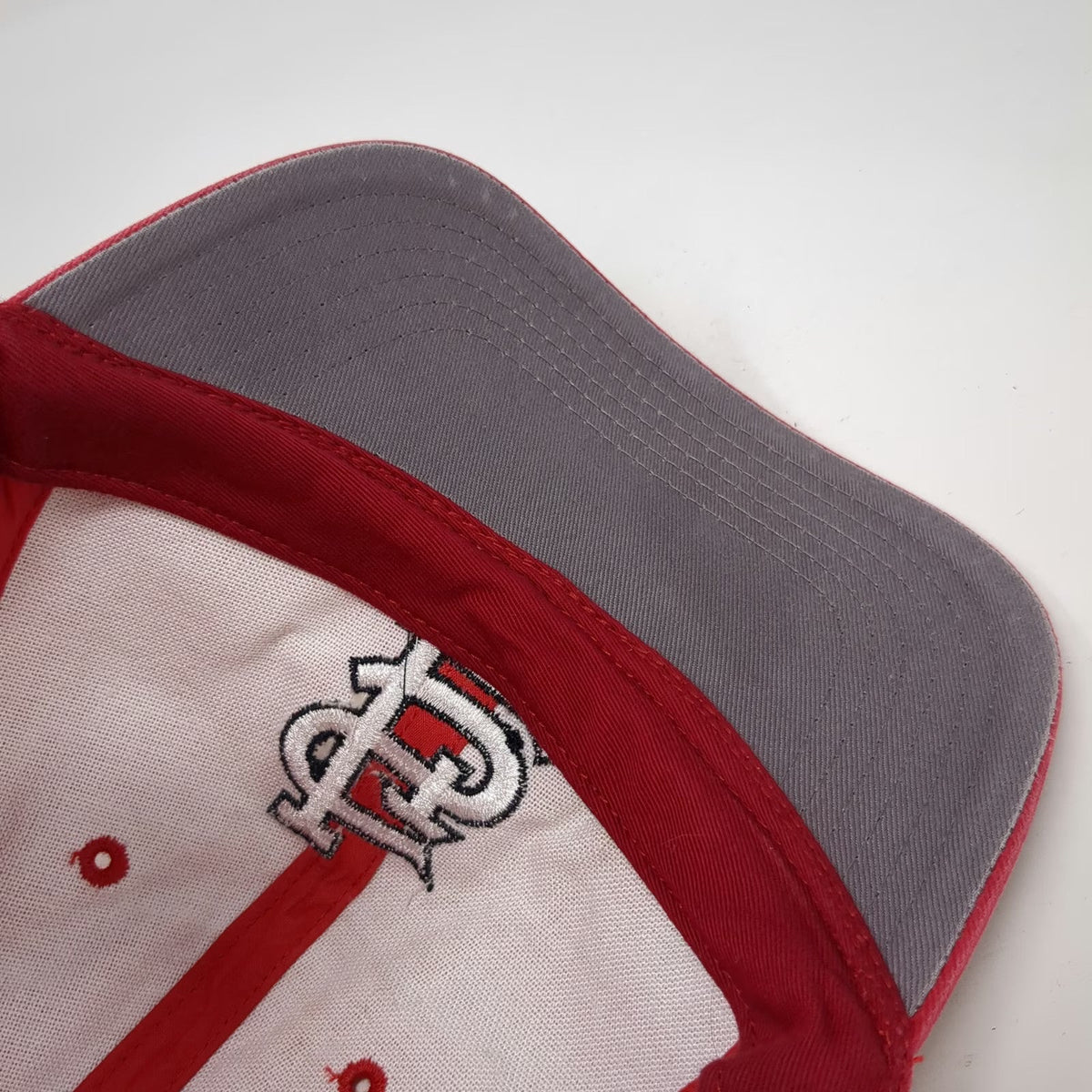 St Louis Cardinals MLB Fan Favorite Red One Size Baseball Cap Strapback STL Hat