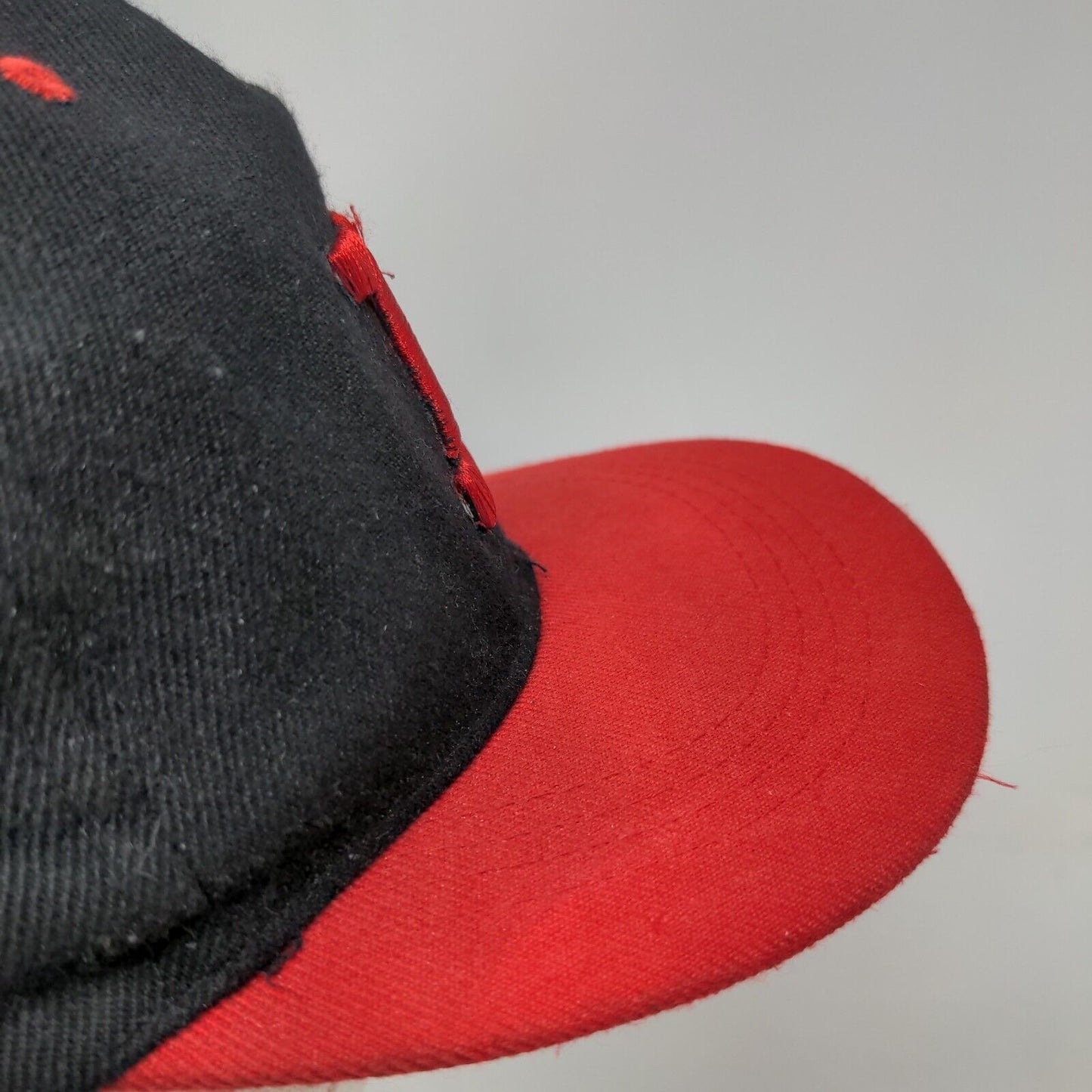 New York Giants Snapback Hat Black Red OSFA Embroidered Logo NFL Adjustable