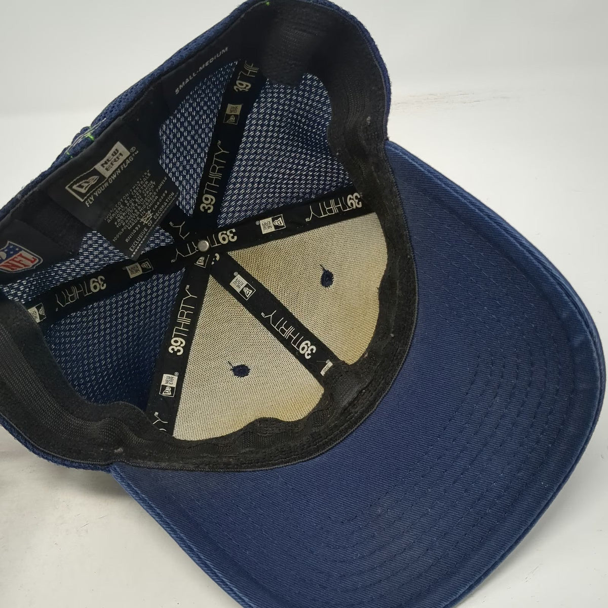New Era Seattle Seahawks Blue Baseball Cap M NFL Mesh Stretch Fit Logo Hat