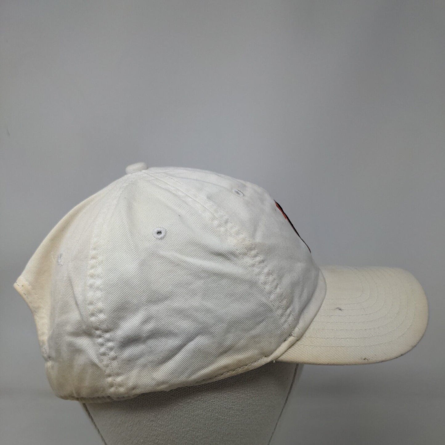 Nike Heritage86 Dri Fit Slideback Hat White OSFM Fighting Illini Distressed