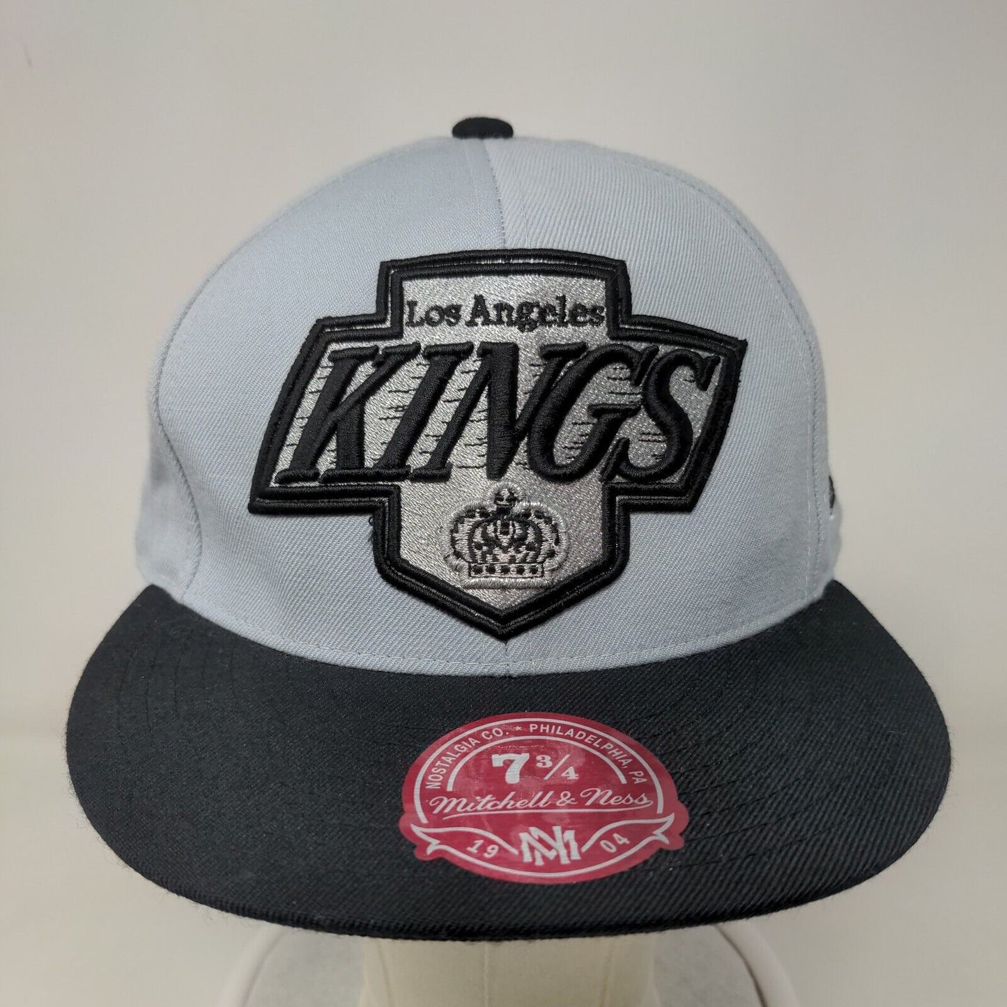 Mitchell & Ness Men's Fitted Hat Gray 7 3/4 Embroidered NHL Los Angeles Kings