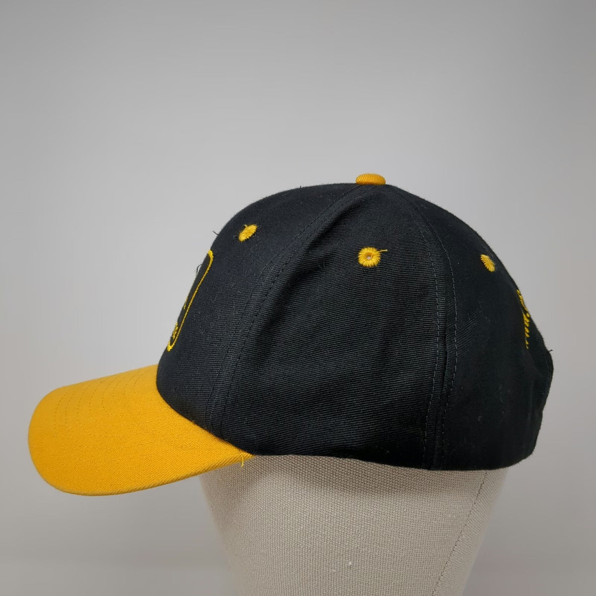 Mohr's John Deere Black Yellow OSFM Snapback Cap Cesco Equipment Hat Vintage