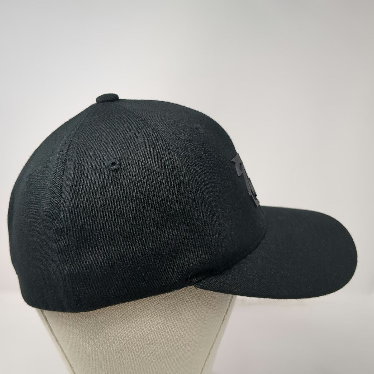 Flexfit Baseball Cap Black M Raised Logo NP Embroidery Wool Blend Comfort hat