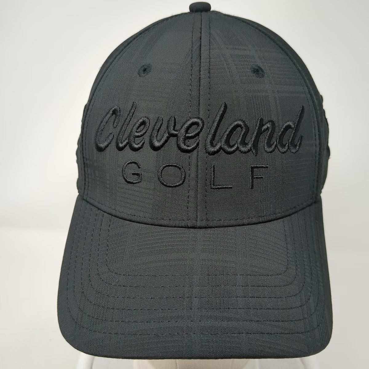 Cleveland Golf Baseball Cap Black M Fitted Textured A-Flex Stretch Fit Hat