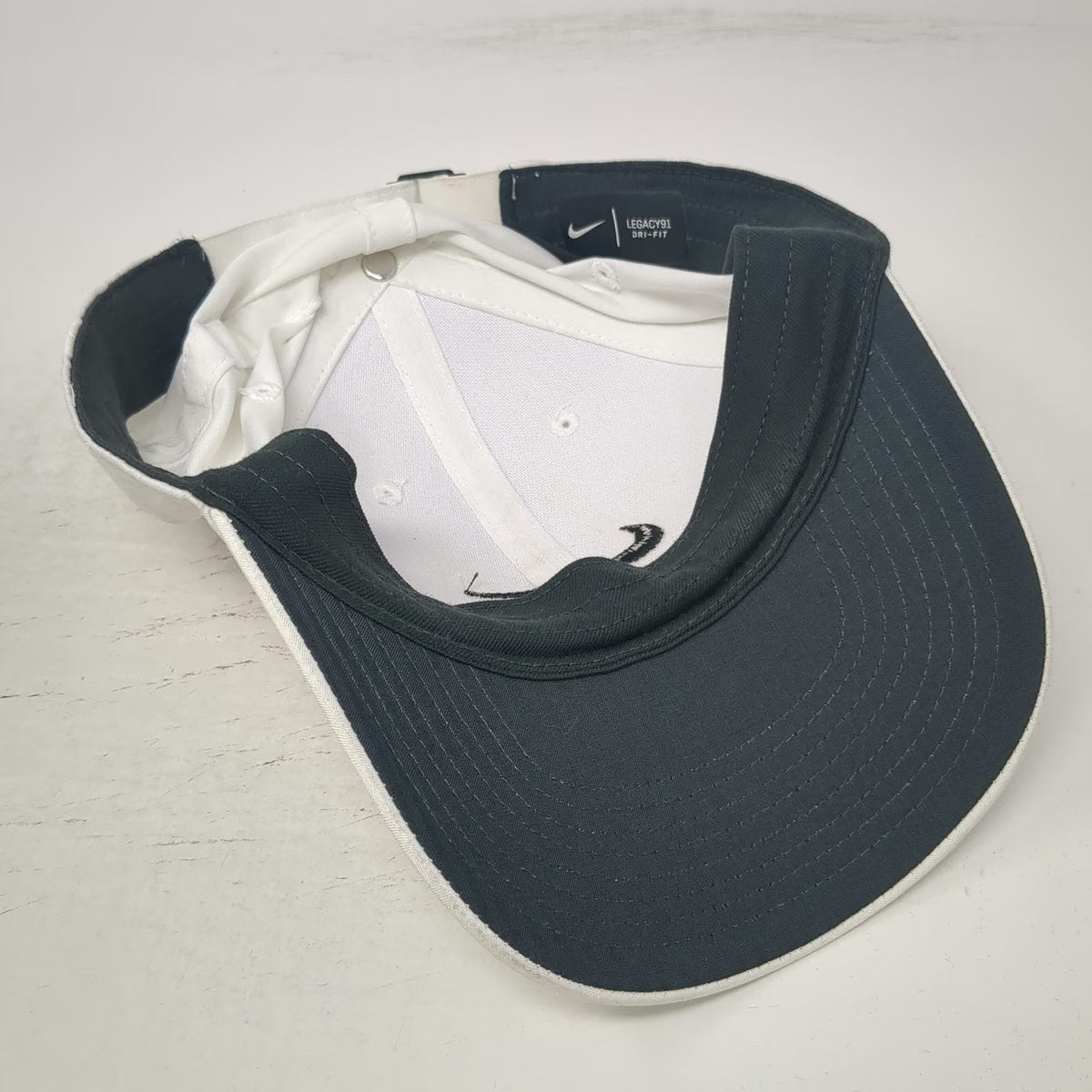 Nike Baseball Cap White One Size Dri-FIT Legacy91 Embroidered Swoosh Golf Hat