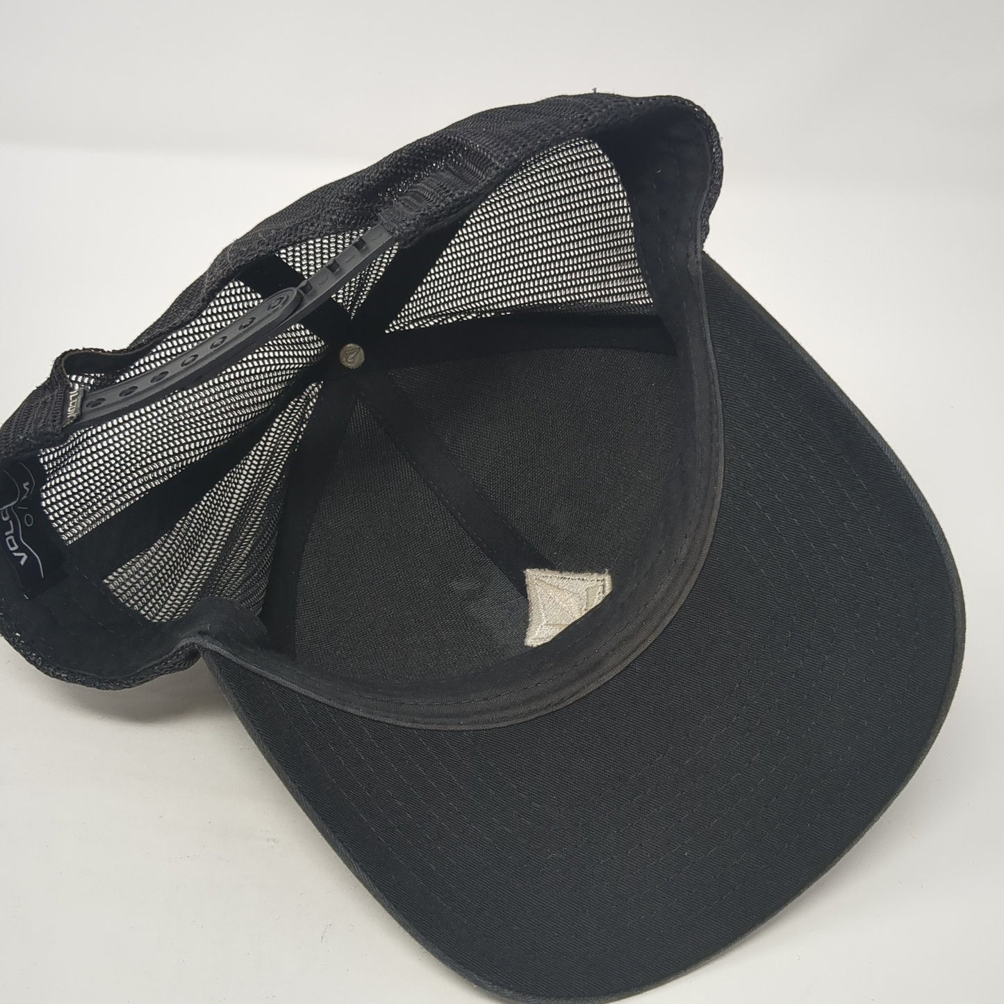 Volcom Snapback Trucker Hat Black One Size Adjustable Embroidered Mesh Back