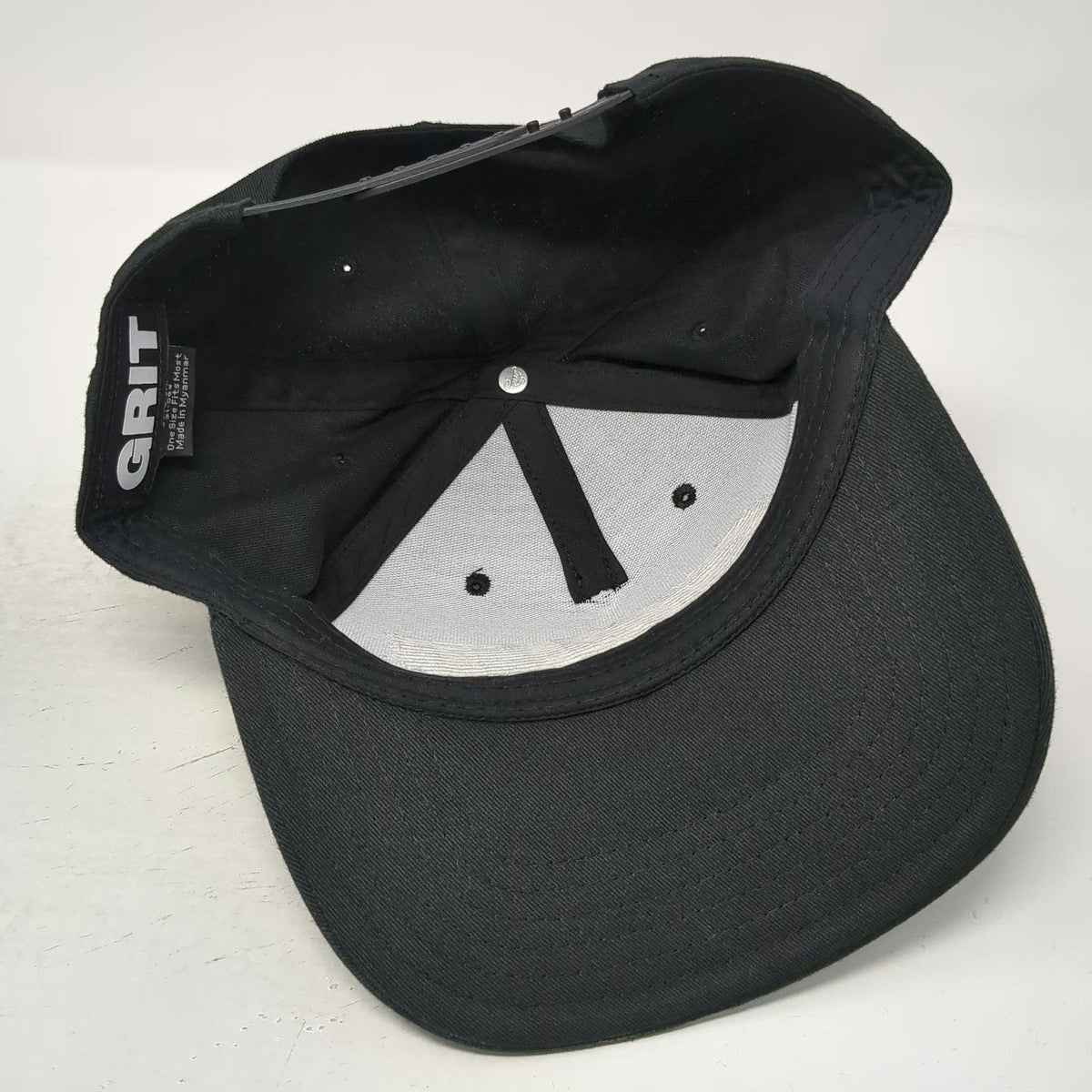 GRIT 5 Panel Hat Black One Size Snapback Flat Brim Structured Embroidered Logo