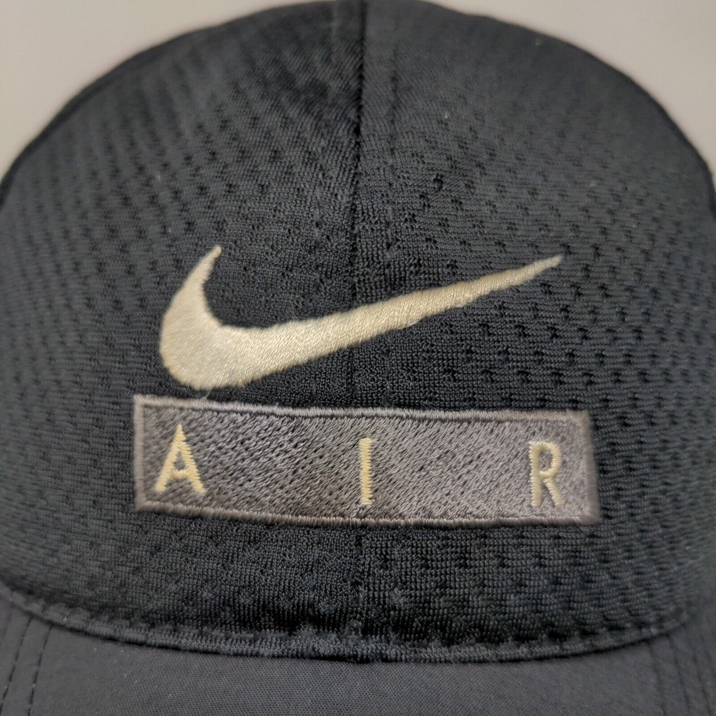 Nike Air Men's Snapback Hat Black OSFA Embroidered Logo 100% Polyester