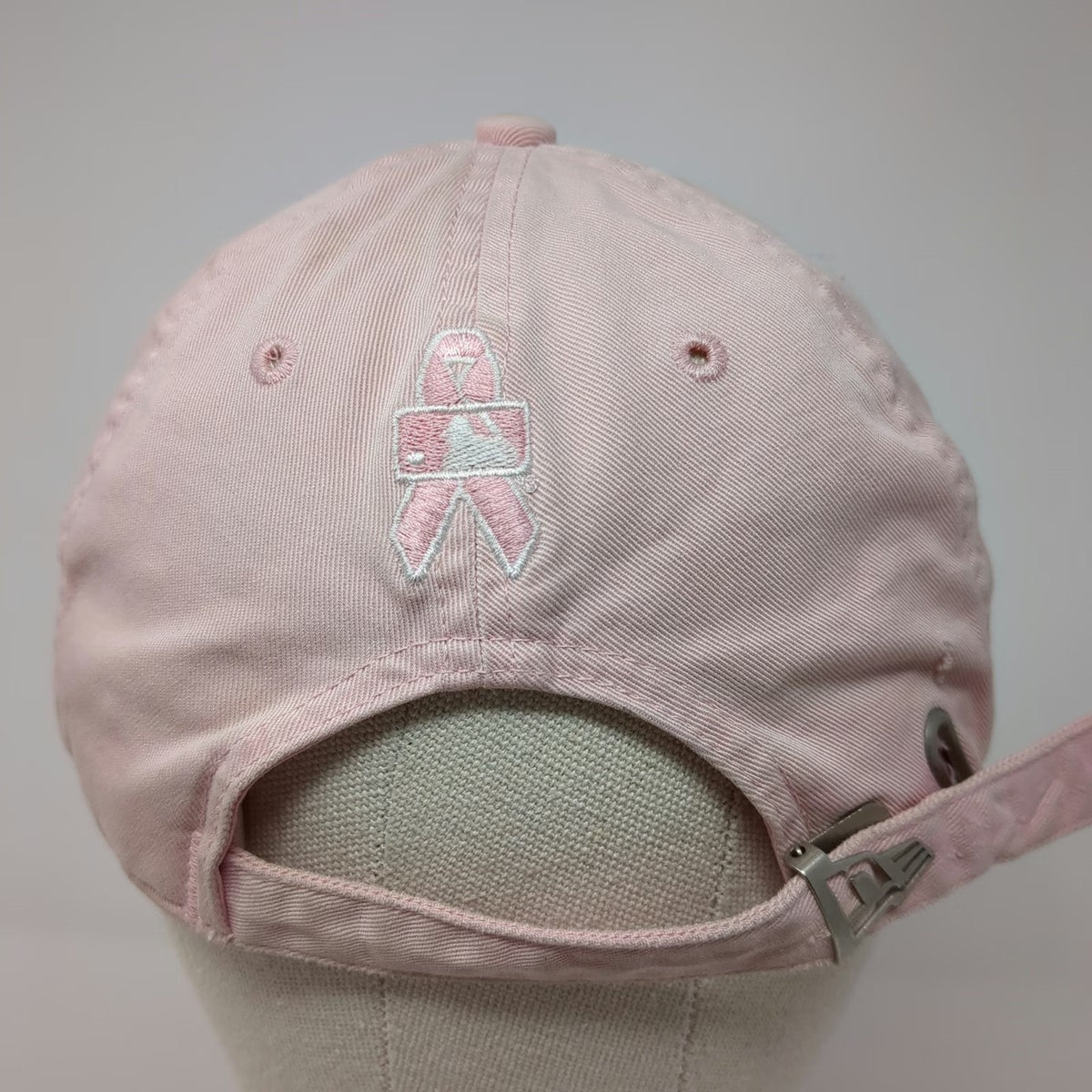 New Era Seattle Mariners MLB Baseball Cap Pink Women's Breast Cancer Ribbon Hat