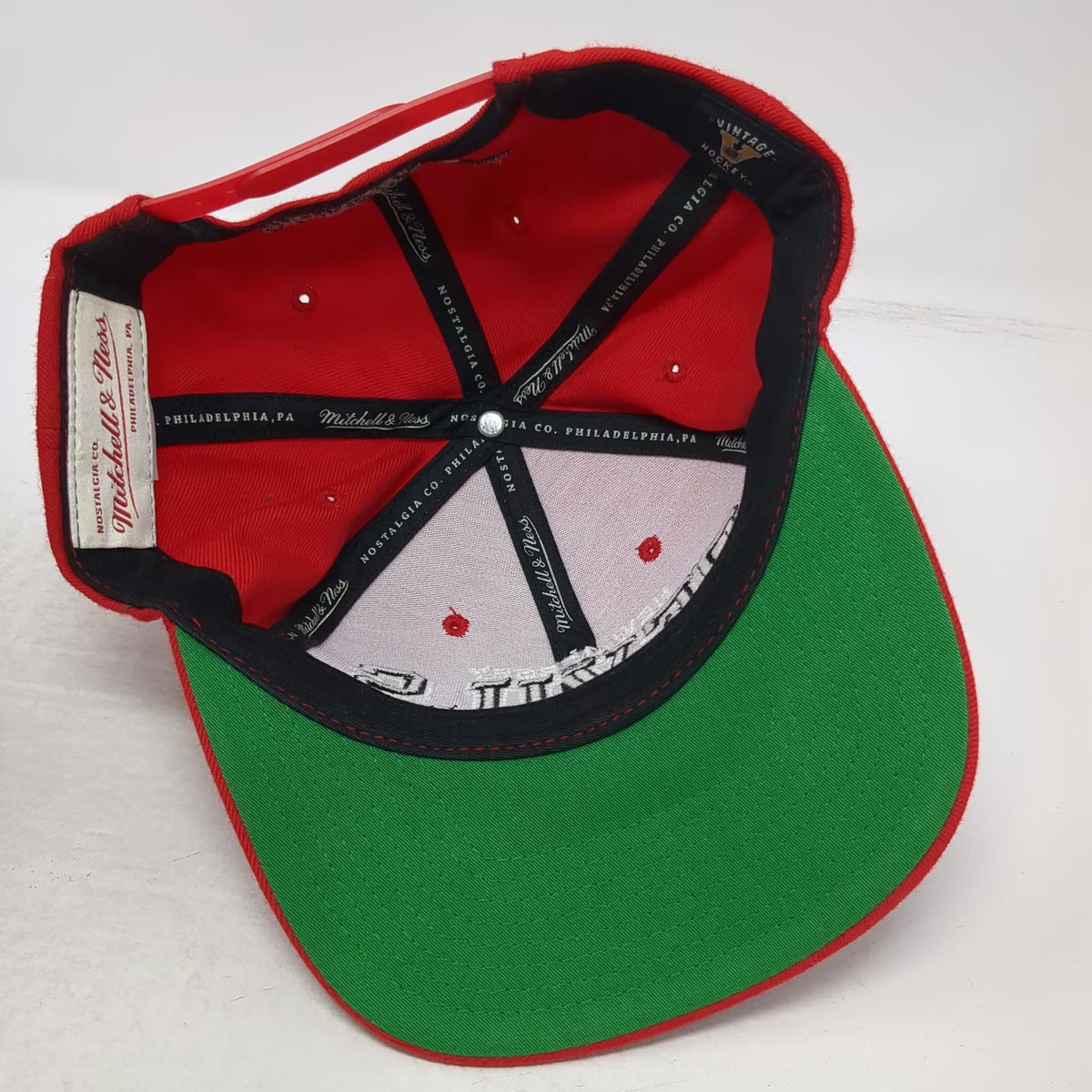 Mitchell & Ness New Jersey Devils NHL Red Snapback One Size Green Underbrim Hat