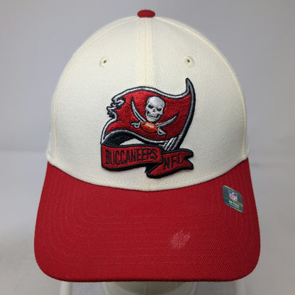 New Era Tampa Bay Buccaneers NFL White Red L Cap 39THIRTY Stretch Fit Skull hat