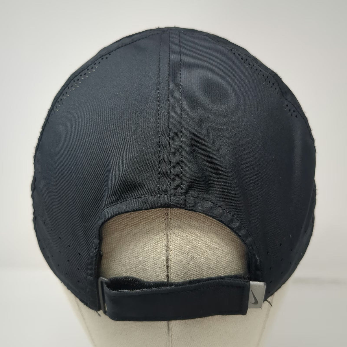 Nike Baseball Cap Black One Size Dri-FIT Featherlight Reflective Swoosh hat