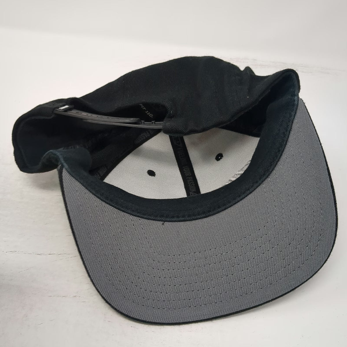 509 Snapback Black One Size 110 Flexfit Flat Brim Fueling Your Passion Hat