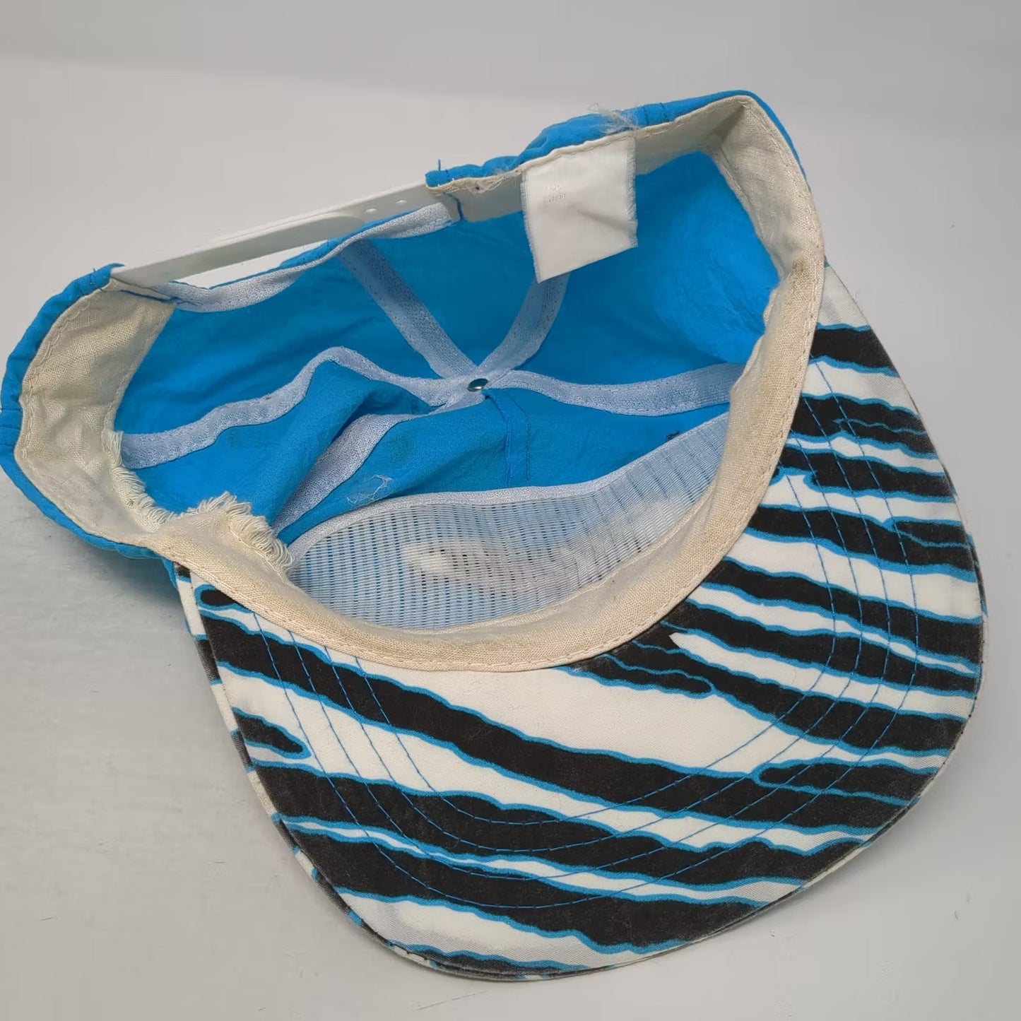 Miller Genuine Draft Hat Trucker Blue OS Snapback Zebra Embroidered Vintage