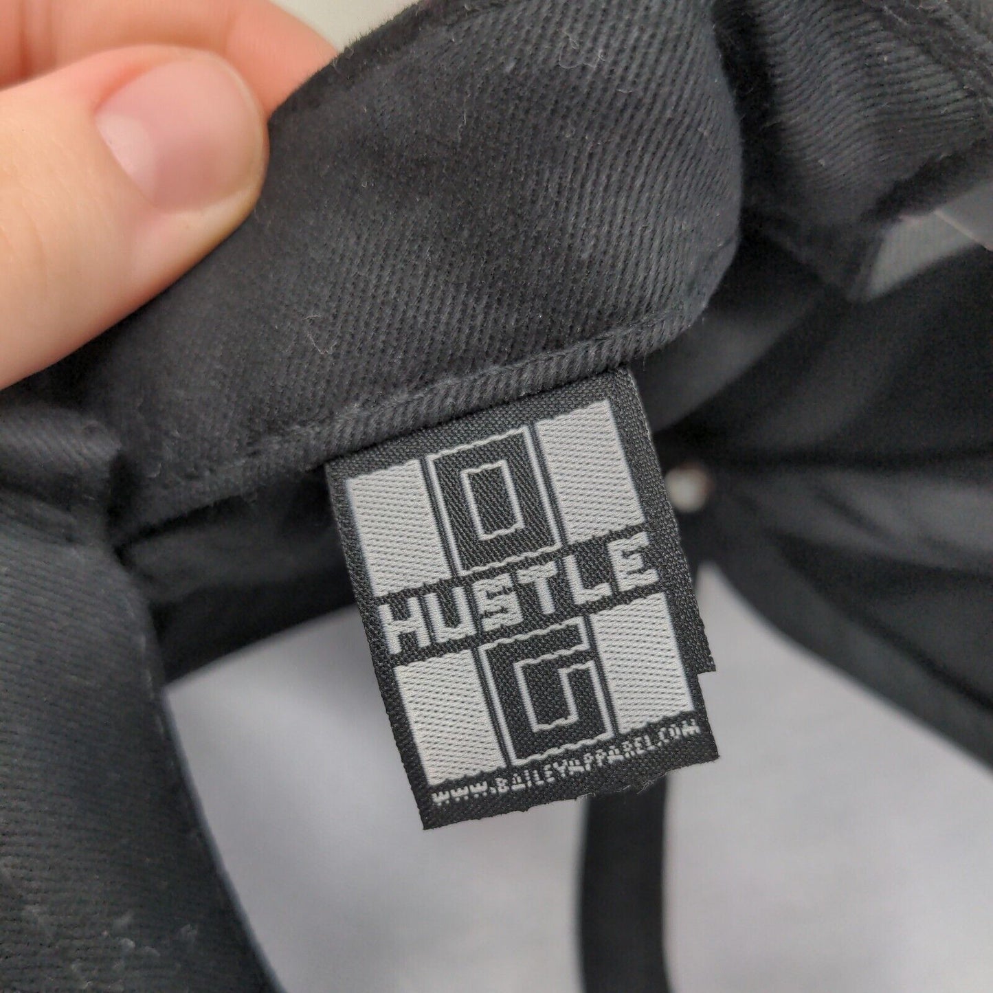 Hustle Men's Snapback Hat Black Size OS Embroidered Diamond Logo W/Sticker
