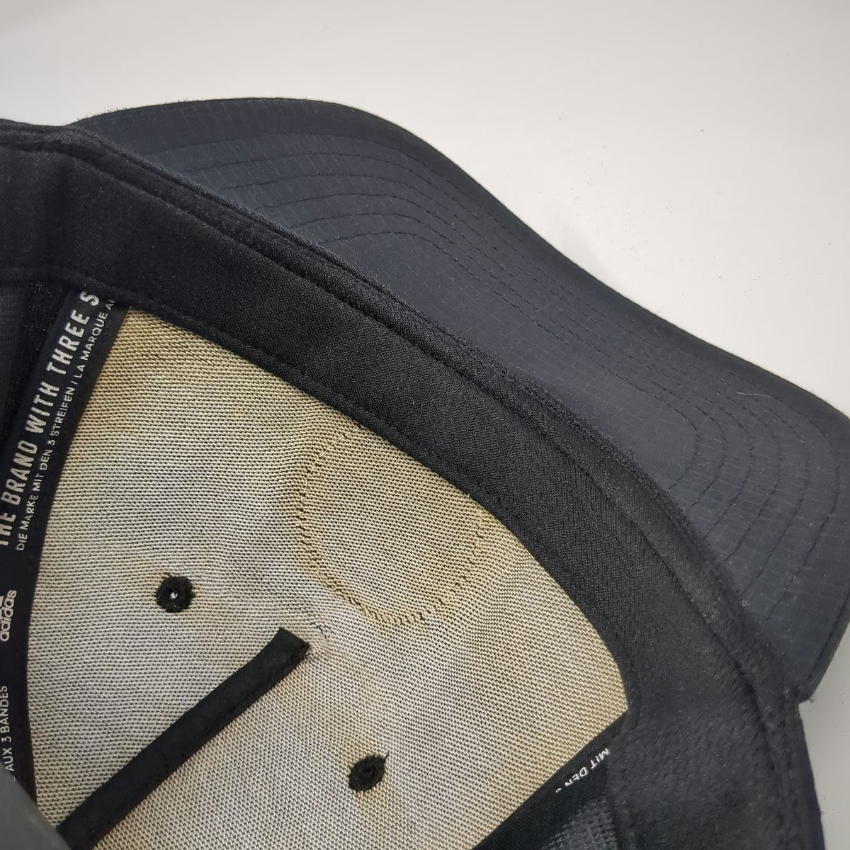 Adidas 5 Panel Black Hat OSFM Snapback Rubber Logo Patch Three Stripes Polyester