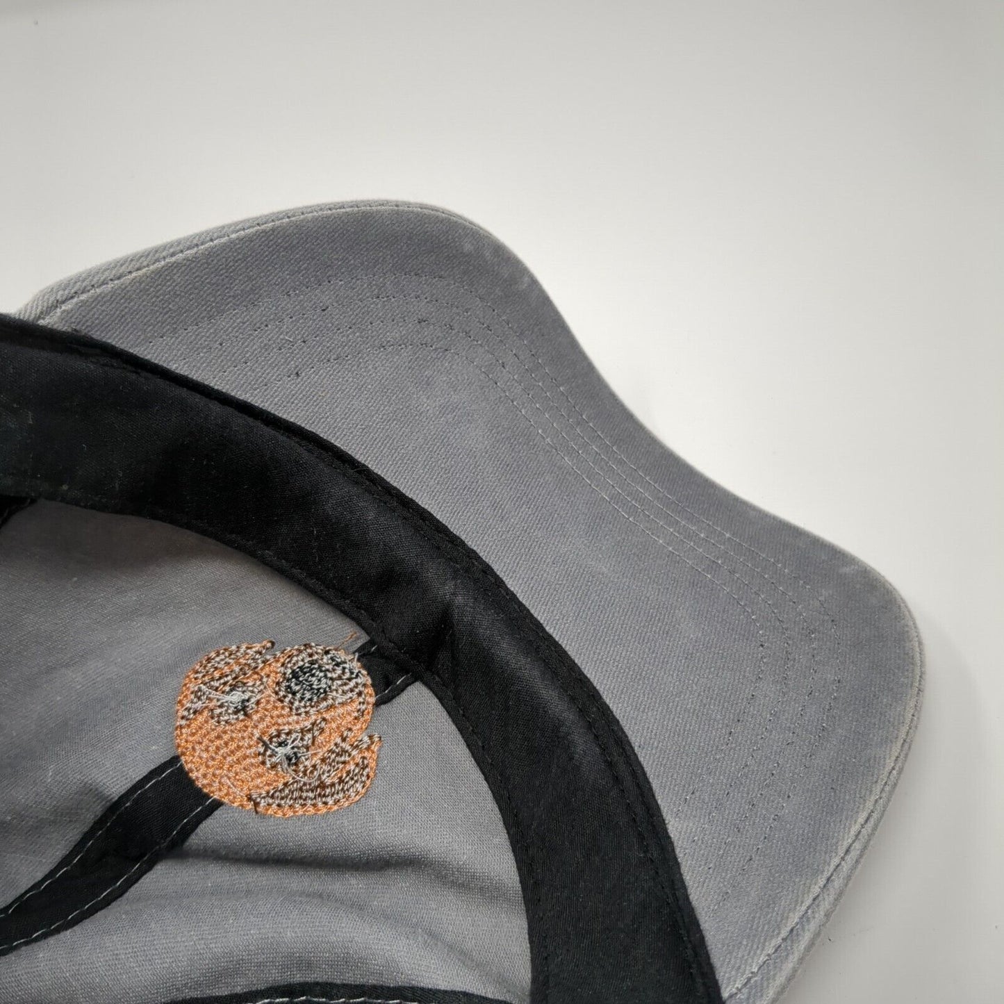 David And Young Slideback Hat Gray One Size Adjustable Embroidered Dog