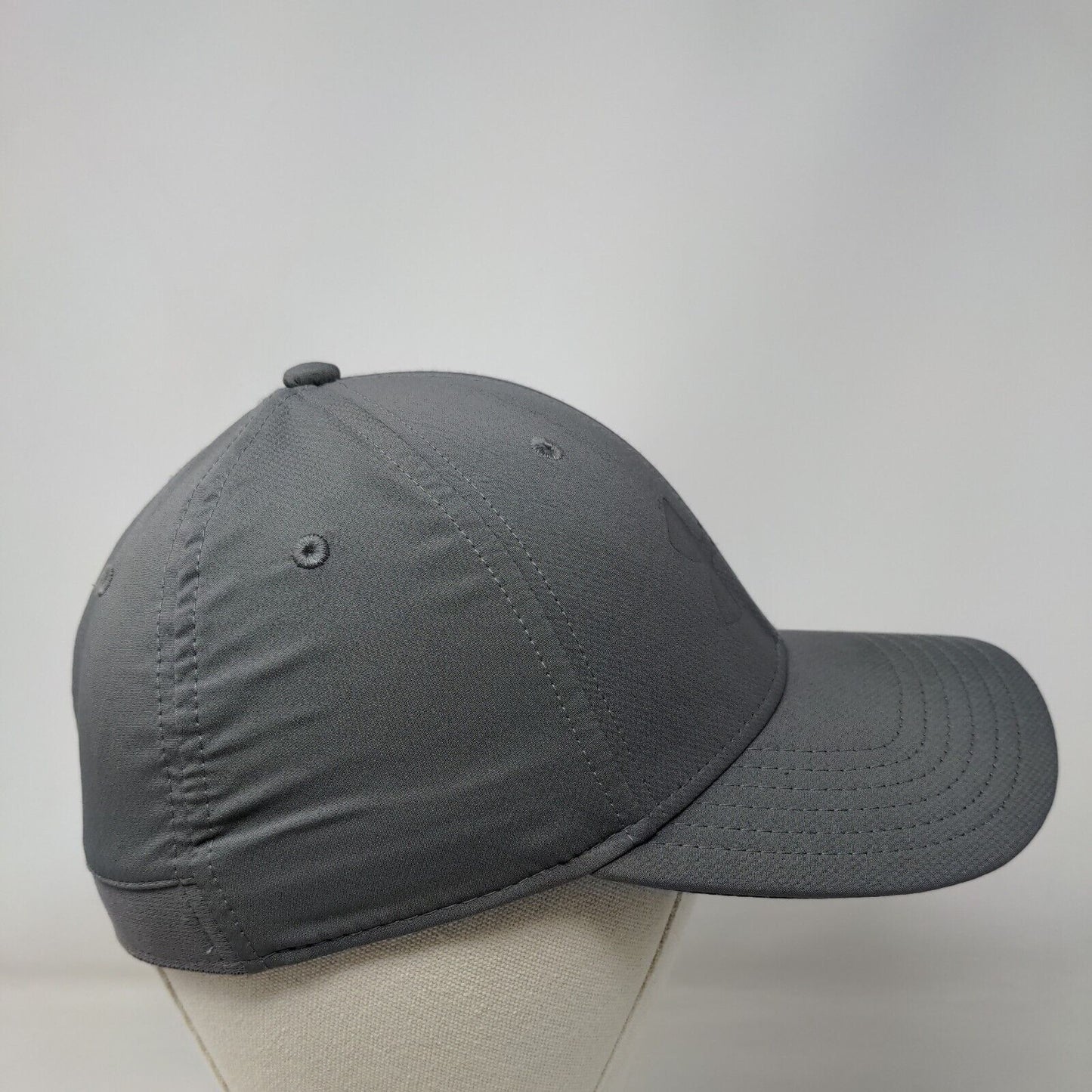 Under Armour Fitted Hat Gray Medium/Large 6 Panel Solid Vent Holes