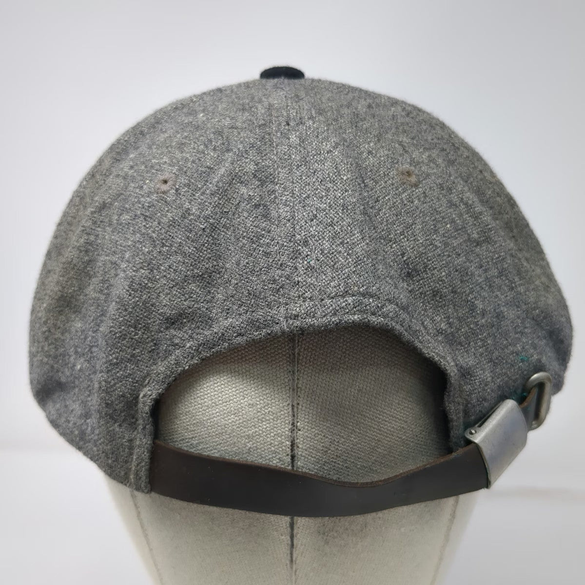 Mammoth Baseball Cap Gray One Size Leather Patch Wool Blend Flat Brim Hat Crown