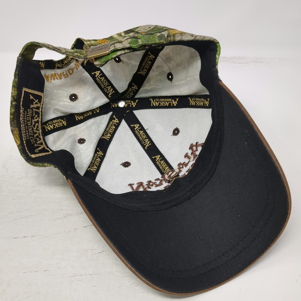 Alaskan Brewing Co Baseball Cap Green Brown One Size Camo Leaf Beer Brewery Hat