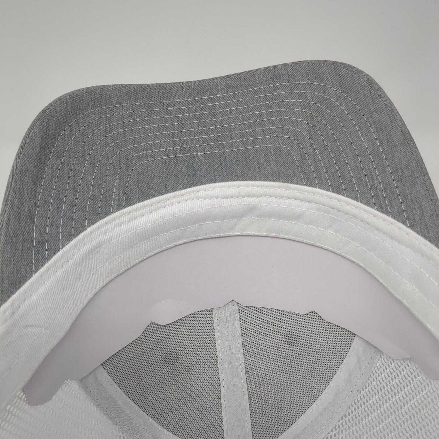 Tarantula Azul Snapback Mesh Back Trucker Hat Gray One Size Colorblock