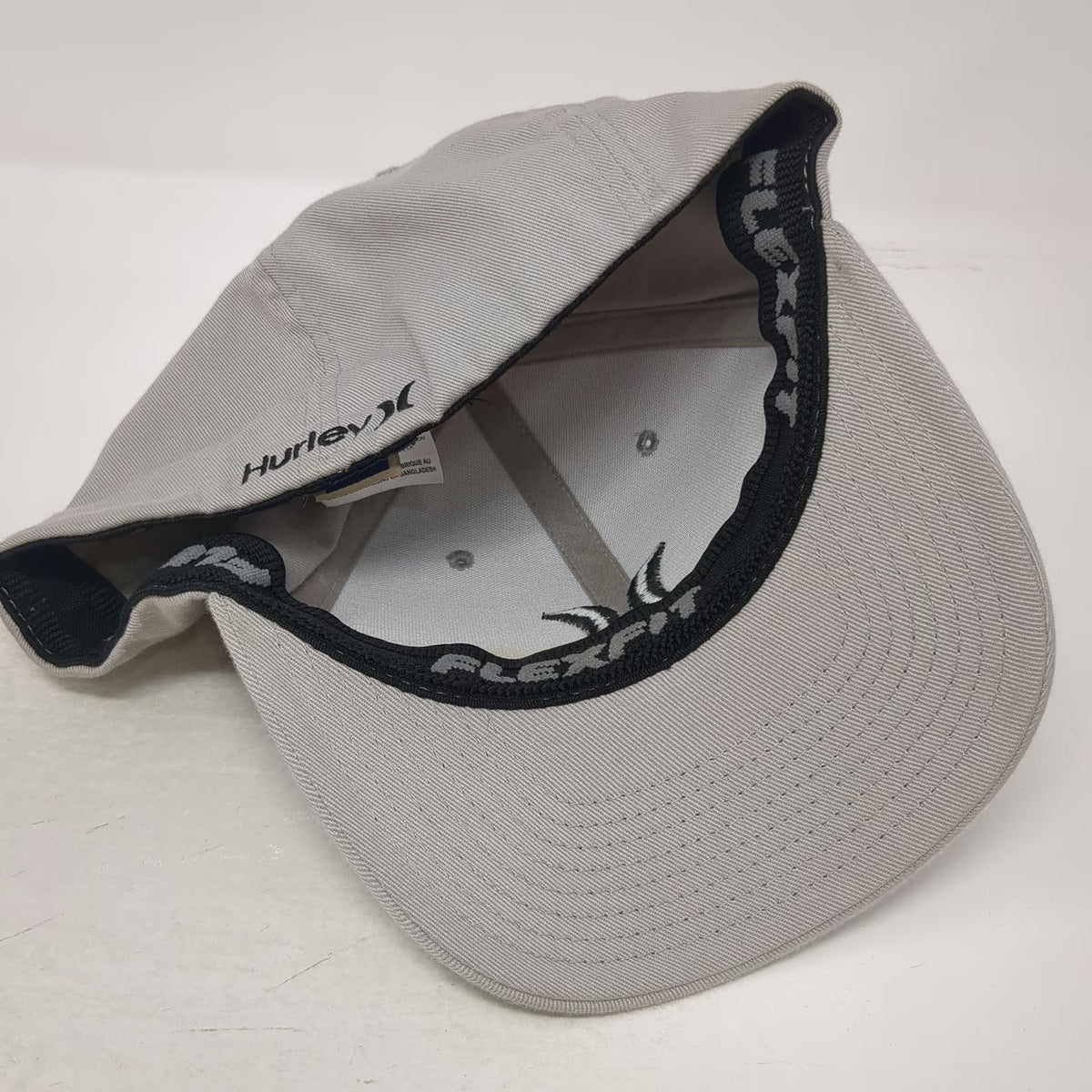 Hurley Baseball Cap Gray XL Fitted Flexfit Embroidered Logo Curved Brim Hat Surf