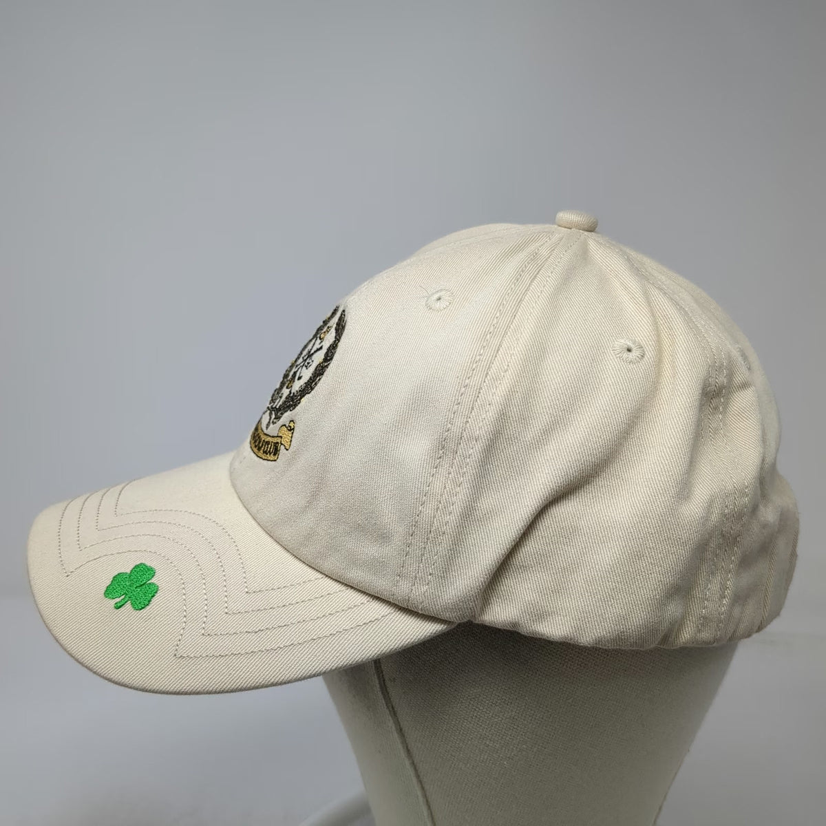 Texace The Island Golf Club Baseball Cap Beige One Size Shamrock 1890 Crest Hat