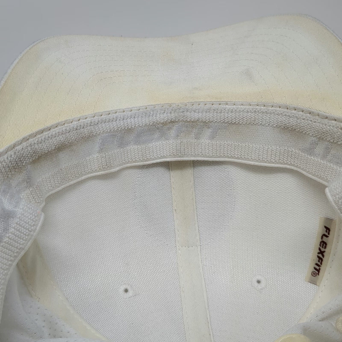 TravisMathew Baseball Cap White XL Coronado Golf Course Flexfit Polyester Hat
