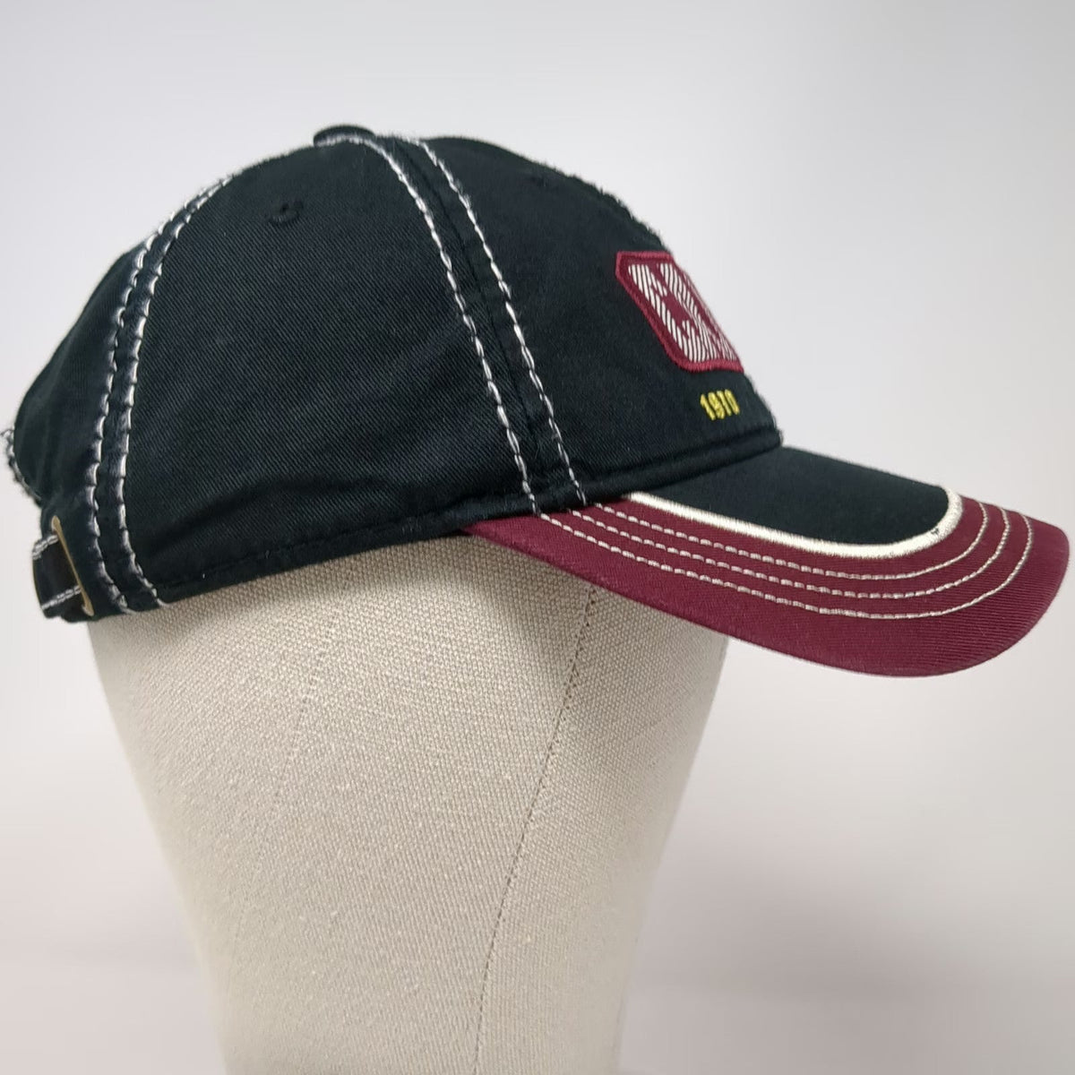 Caribbean Side Baseball Cap Black Red One Size Cancun Mexico 1970 Graphic Hat