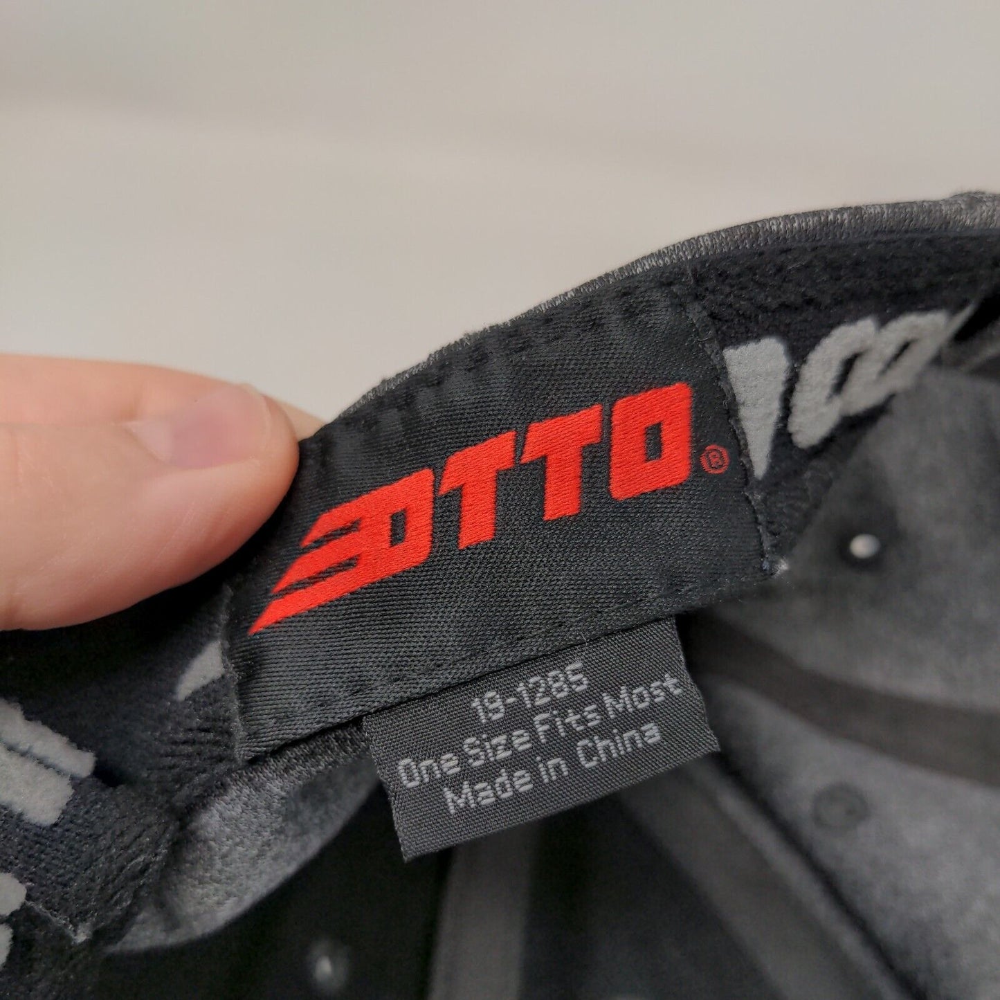 Mister Car Wash Strapback Hat Gray OSFM Adjustable Embroidered 6 Panel Otto