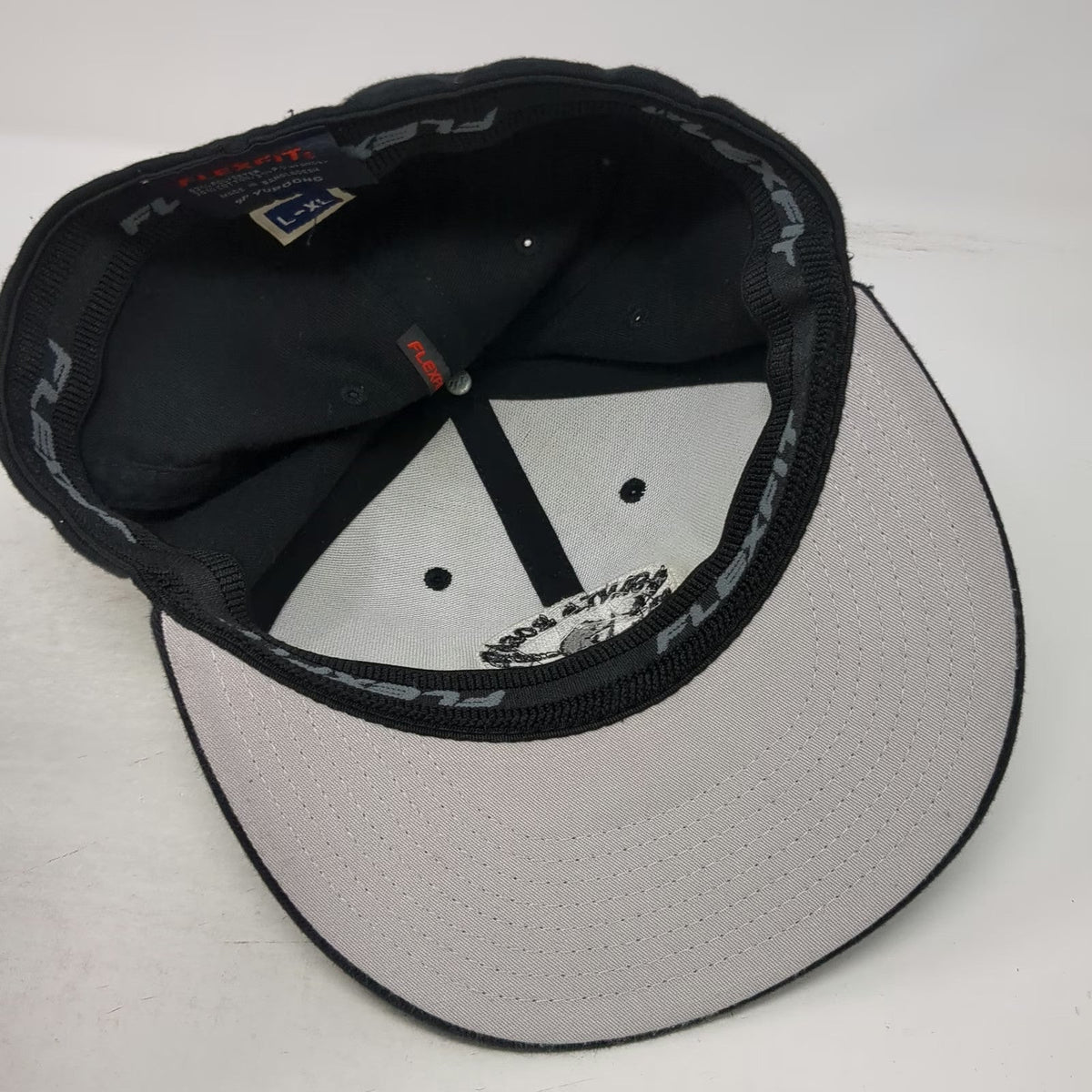 Flexfit Baseball Cap Black XL Santa Rosa Seltzer Co Bear Paddleboard Stretch Hat
