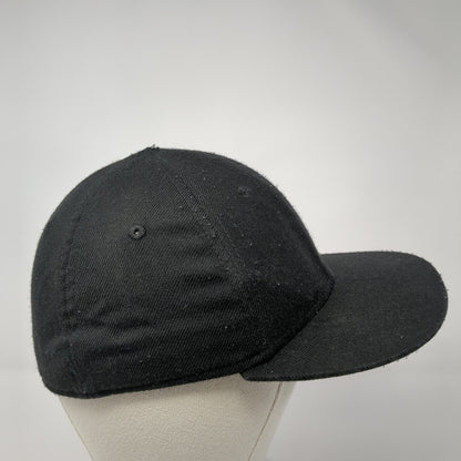 Under Armour Fitted Hat Black S/M Embroidered Vented Holes 6 Panel Blank