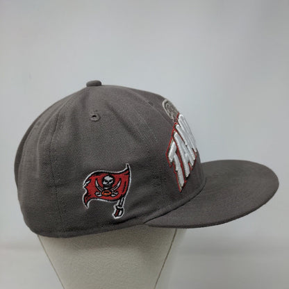 New Era Mens 59Fifty Fitted Hat Gray 7 1/8 Tampa Bay Buccaneers Embroidered Logo