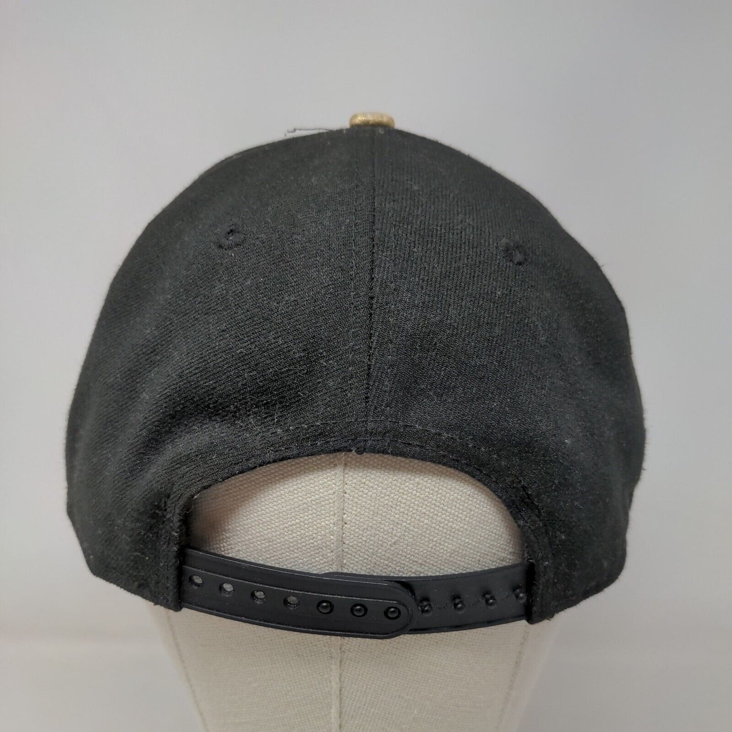 New Era Men's Snapback Hat Black M-L Embroidered New York Yankees Logo 9Fifty