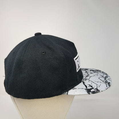 Level 22 5 Panel Black White OSFM Fearless Marble Print Flat Brim Snapback Hat