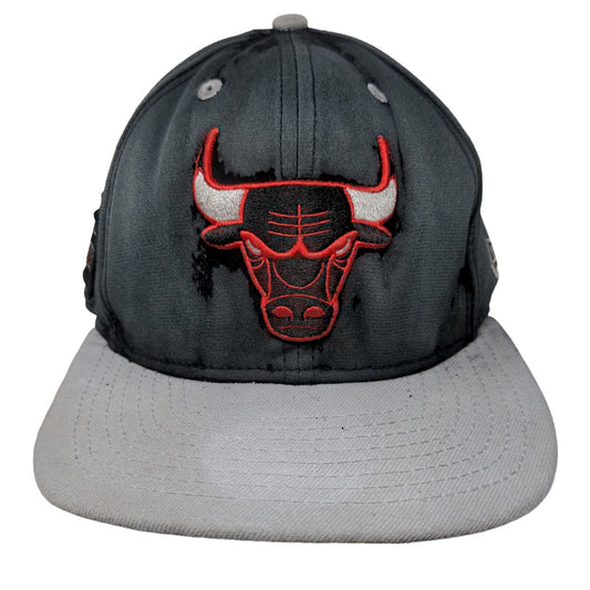 Chicago Bulls Snapback Hat Black OSFM Embroidered Logo NBA Distressed New Era