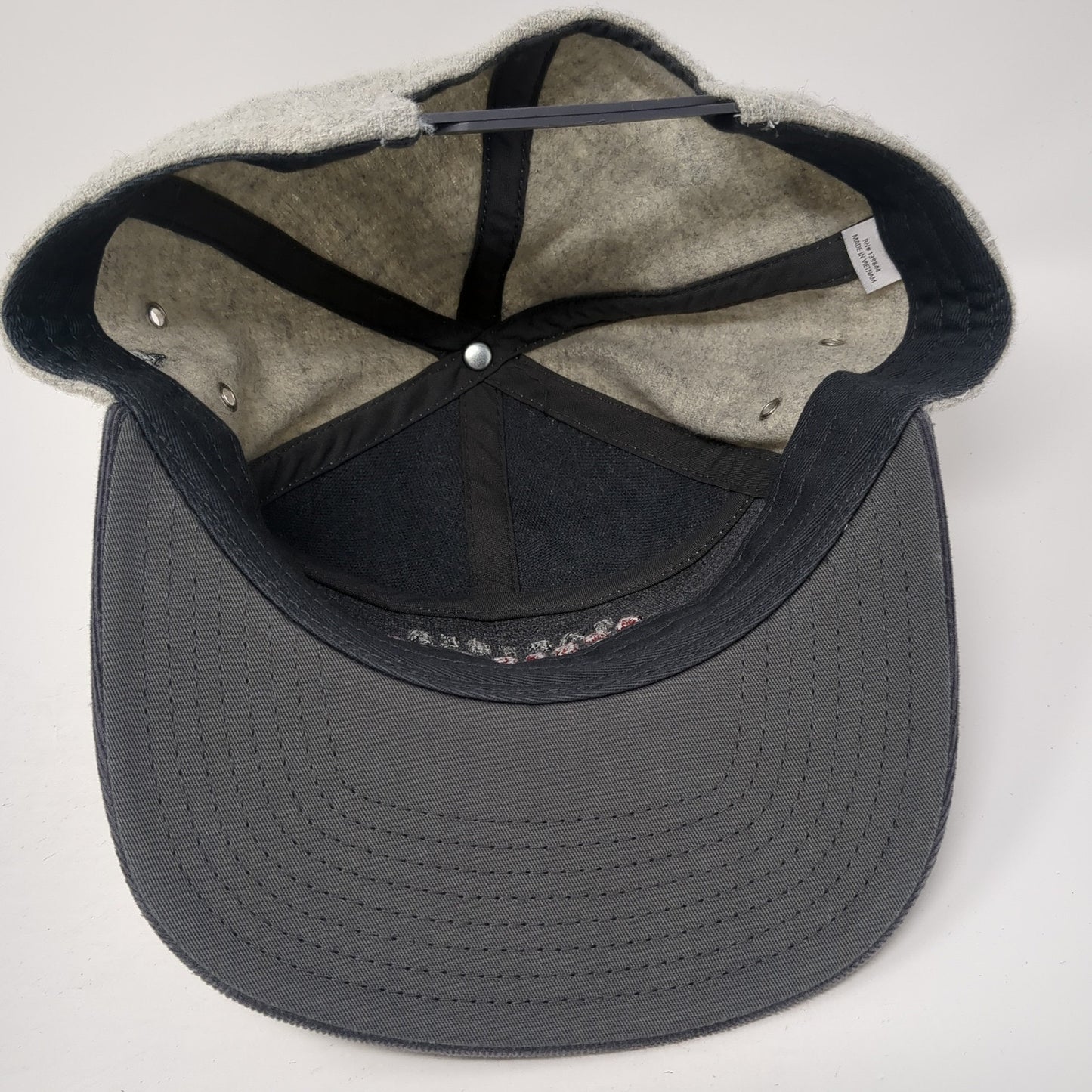 Captuer Apres Ski School 5 Panel Cap Gray One Size Adjustable Embroidered