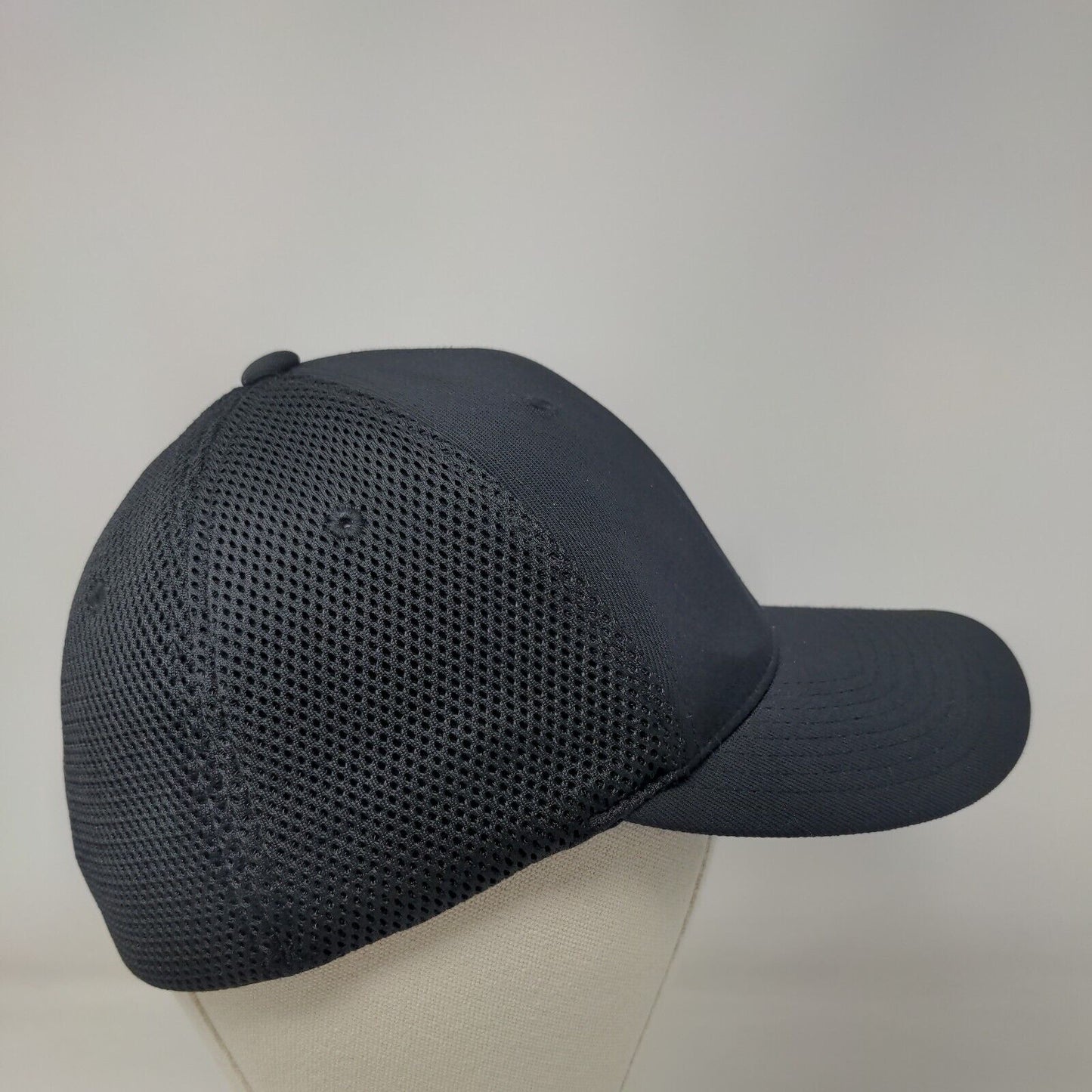 Pute.us Fitted Mesh Back Hat Black Large-XL Embroidered Flexfit