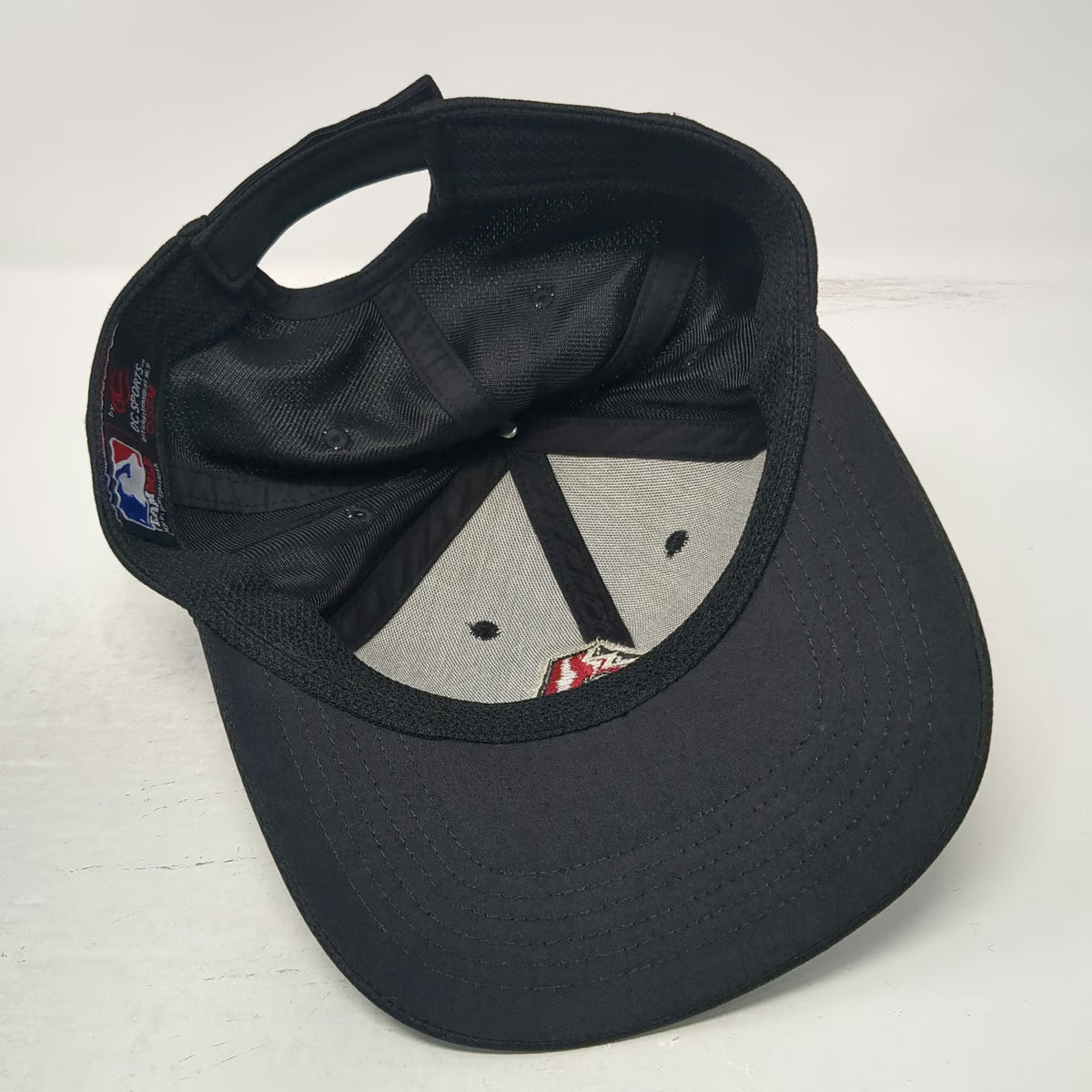 OC Sports Arizona Diamondbacks MLB Baseball Cap Black One Size Strapback Red Hat