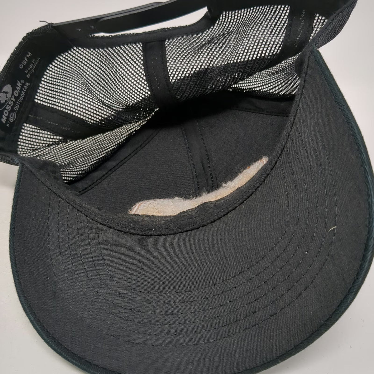 Mossy Oak Trucker Hat Black One Size Snapback Mesh Back Embroidered Logo Patch