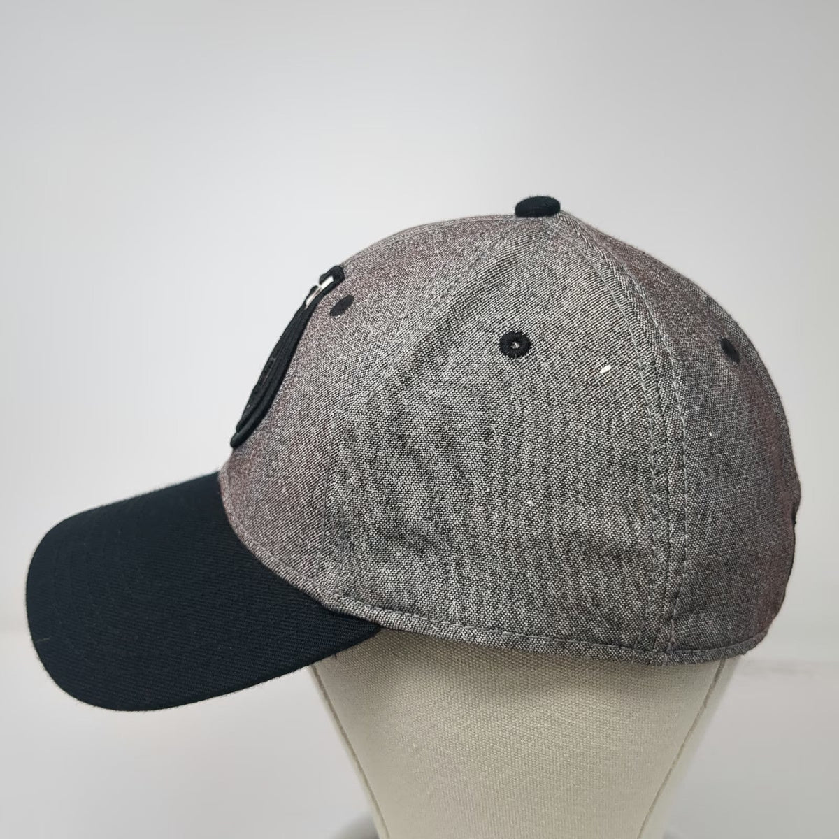 Marvel Baseball Cap Gray Black One Size Avengers Logo Heathered Crown Hat
