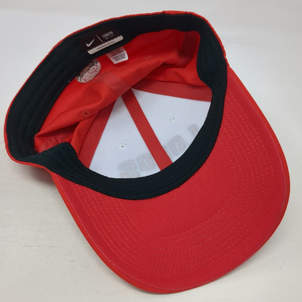 Nike Baseball Cap Red OS NCAA New Mexico Lobos Mascot Logo Dri-Fit Fitted Hat