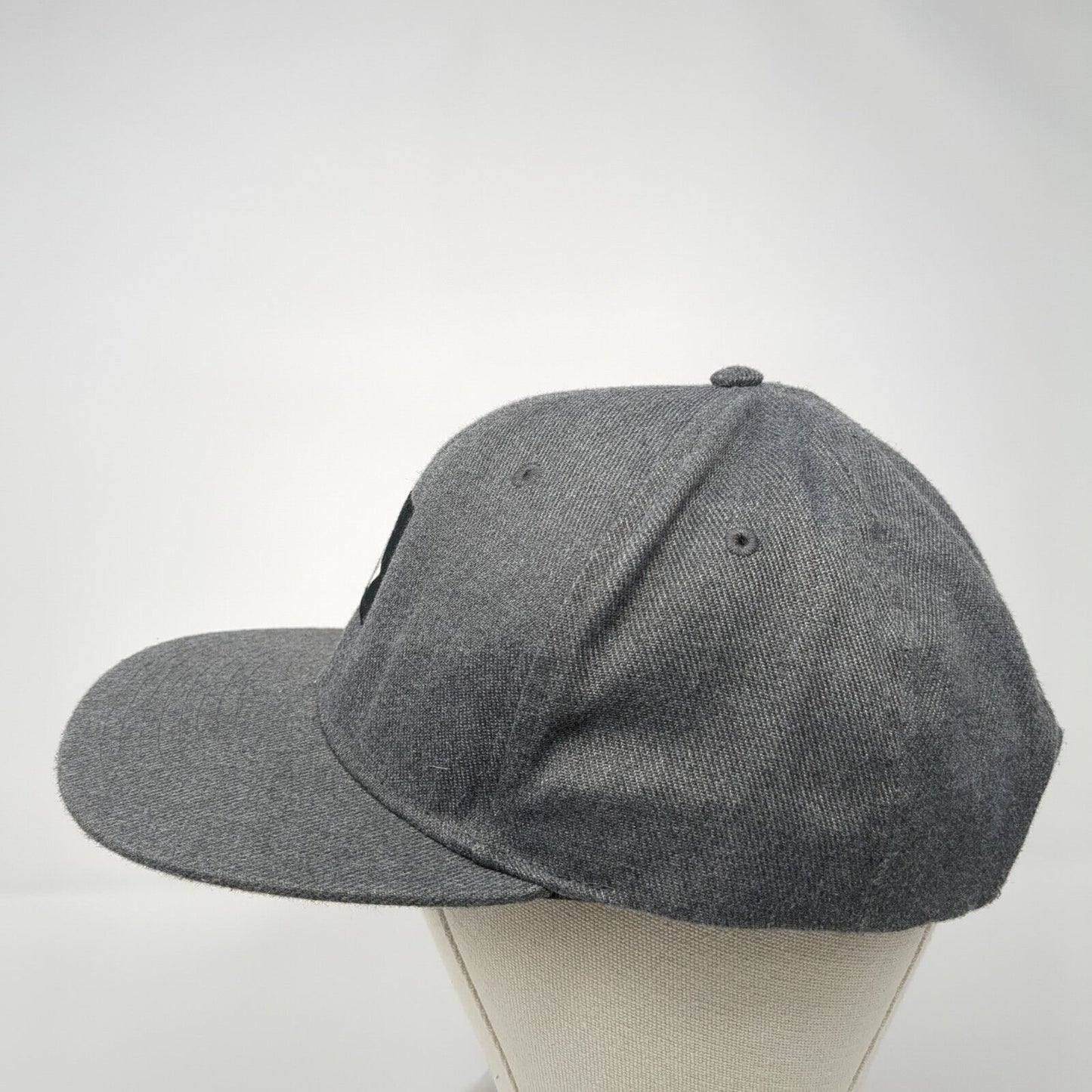 Volcom Snapback Hat Gray One Size Adjustable Embroidered 6 Panel Polyester